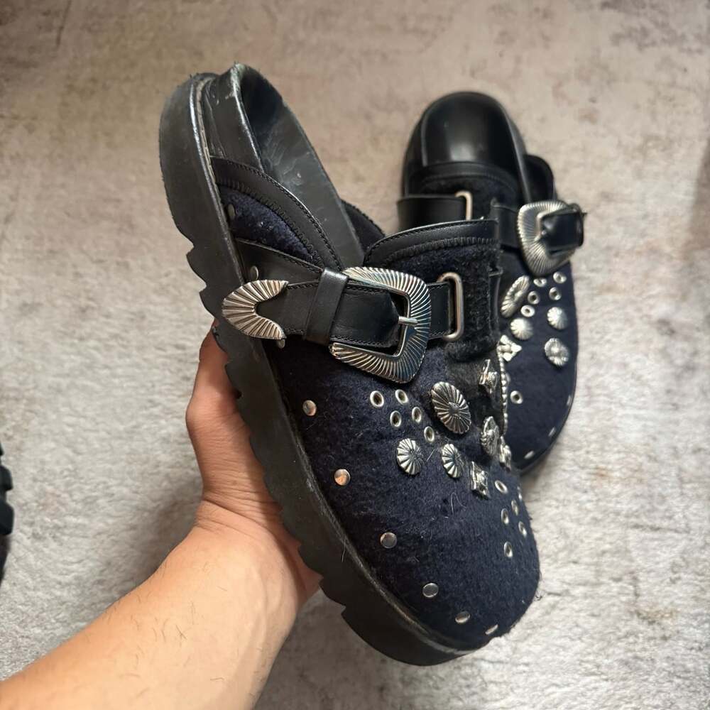 Toga Virilis Eyelet Metal Sabot Slip-On Shoes Black